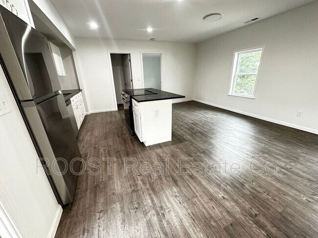 Foto del edificio - 2485 Indianola Ave