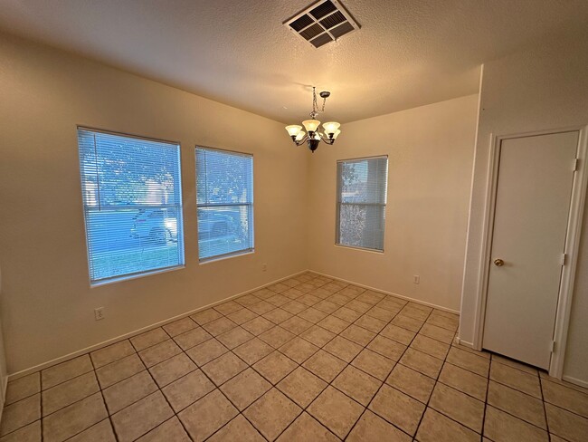 Foto del edificio - Beautiful 3 Bedroom Home with RV Parking