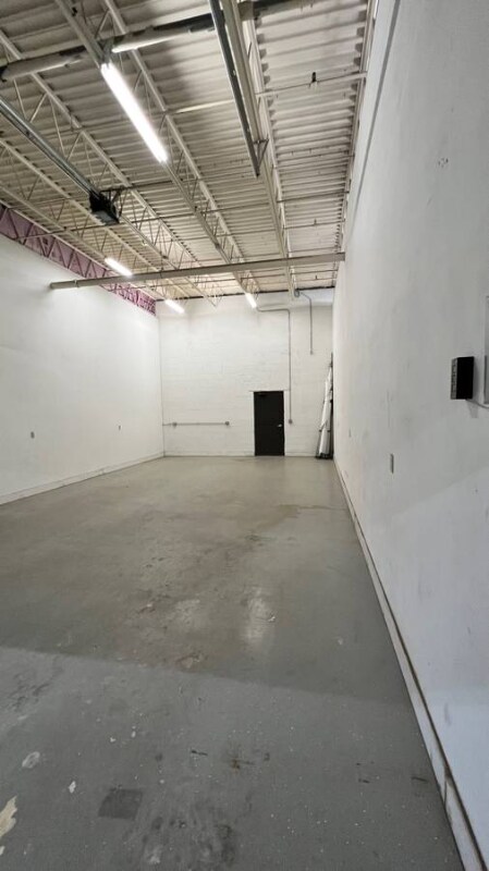 Foto del edificio - 1301 Cliff Rd E