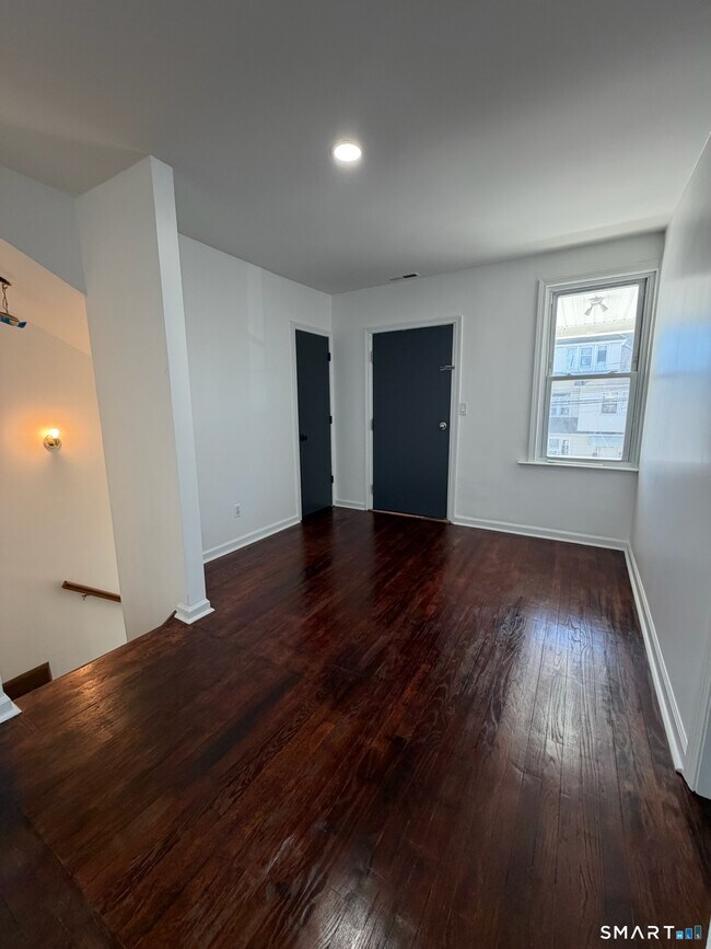 Foto del edificio - 144 Whittier St
