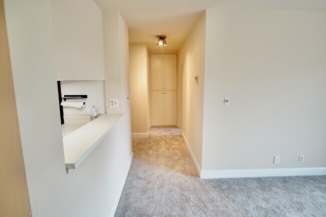 Foto del edificio - 1305 Webster St