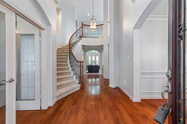 Foto del edificio - 13011 Far Point Manor Ct