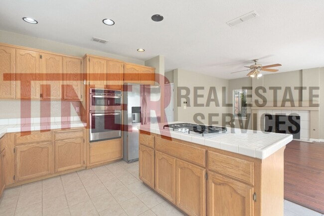 Building Photo - Gorgeous 3 Bedroom Rocklin Pet Friendly Home