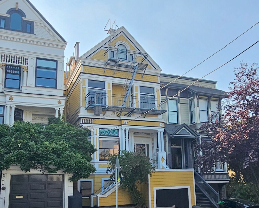 Primary Photo - 237 Broderick St