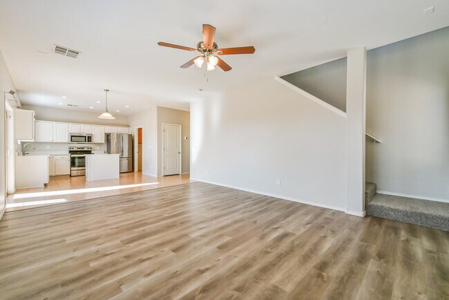 Foto del edificio - 28779 N Spur Dr
