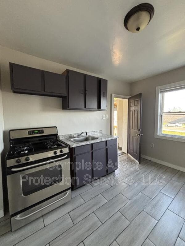 Building Photo - 3732 Deodar St