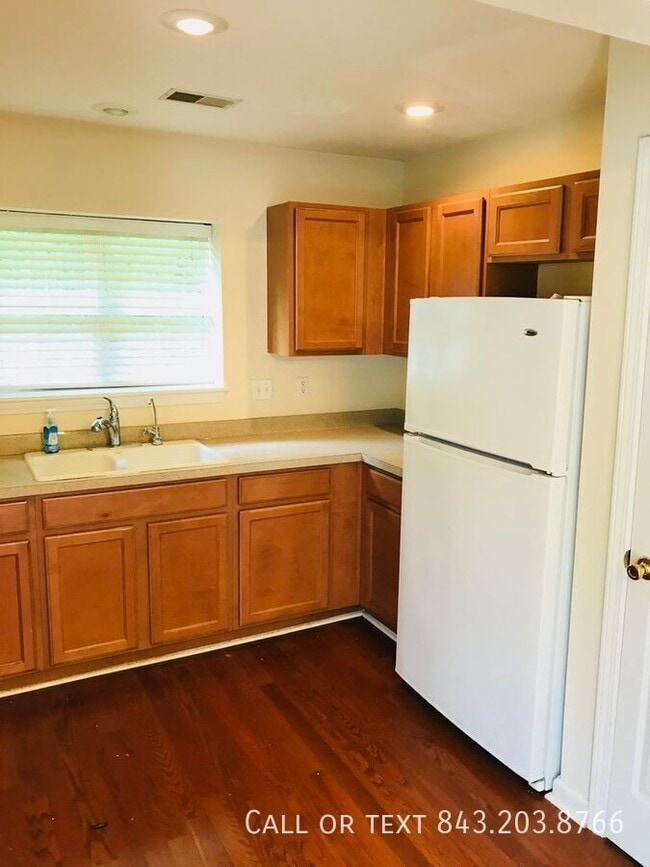 Foto del edificio - 1112 Marsh Harbor Ln