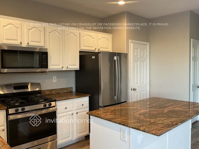 Building Photo - 6748 Sand Swallow St