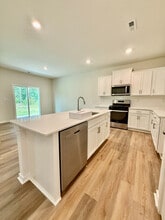 Building Photo - Room in House on Cramer Crk Dr