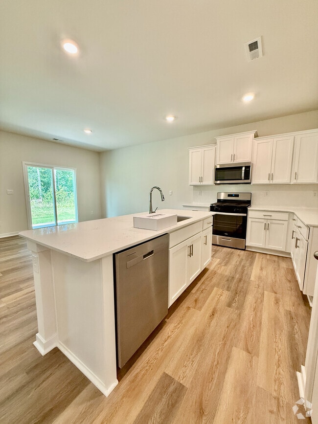 Building Photo - Room in House on Cramer Crk Dr