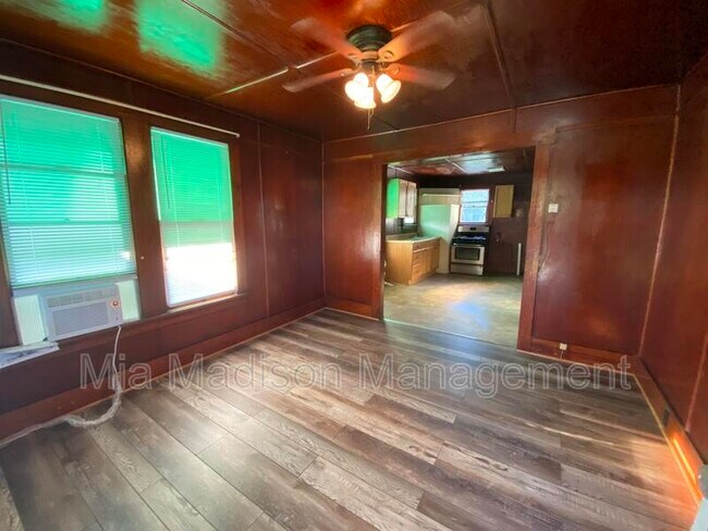 Foto del edificio - 2032 E 39th St