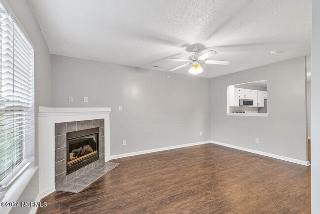 Foto del edificio - 909 Timberlake Trail