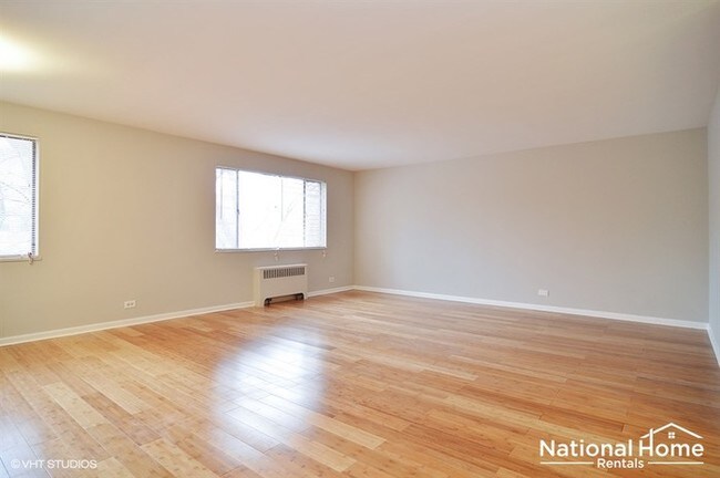 Building Photo - 6250 N Francisco Ave Unit 2BE