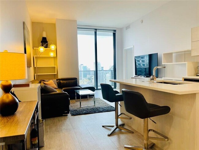 Foto del edificio - 45 SW 9th St