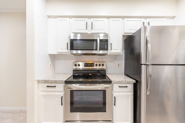 Foto del edificio - 14600 Fonmeadow Dr