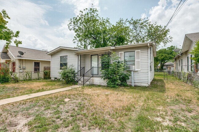 Building Photo - Charming 2 Bedroom in Probandt Neighborhood