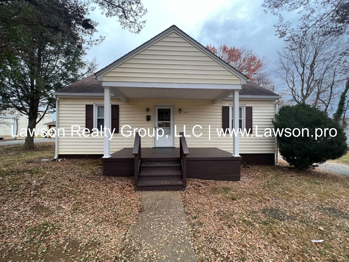 Primary Photo - Cozy Home on Plantation Road w/ Garage