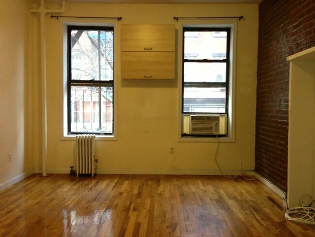 Building Photo - 116 Macdougal St