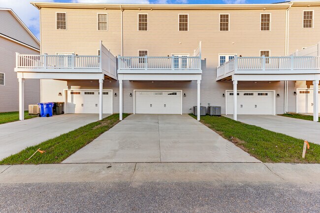 Building Photo - 981 Rye Dr