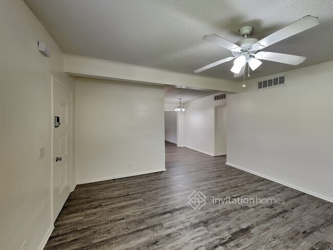 Building Photo - 1310 Baltimore Dr