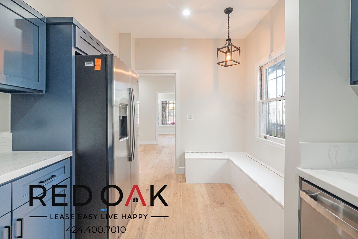 Foto principal - 2376 Portland St
