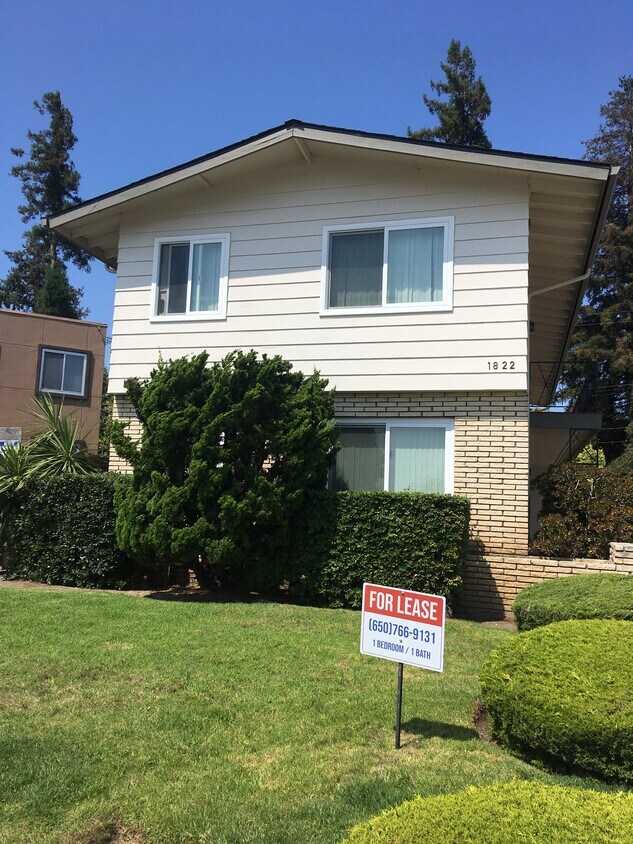 Front of building - 1822 Amelia Way