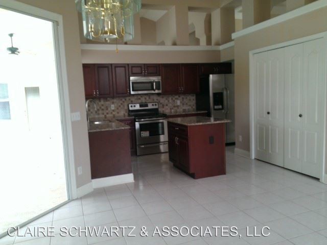 Building Photo - 4 br, 2.5 bath House - 70 Carisbrooke St