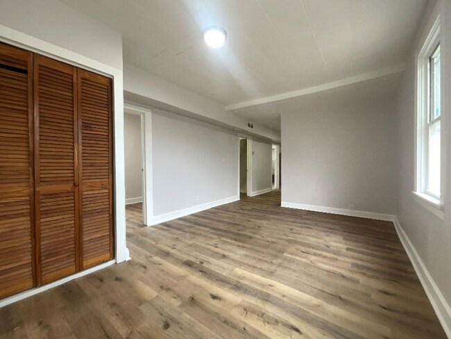 Foto del edificio - 4628 Oakley Ave