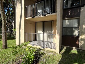 Building Photo - 14301 N Kendall Dr