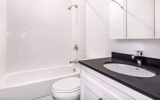 Building Photo - 1 br, 1 bath  - 2 India St