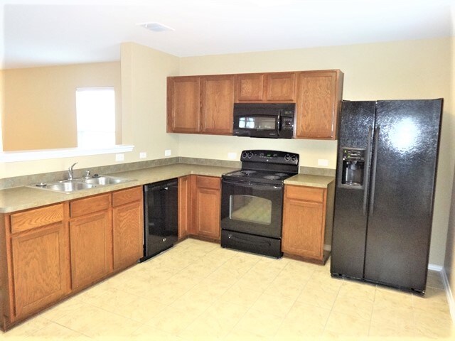 Building Photo - 721 Rio Bravo Drive