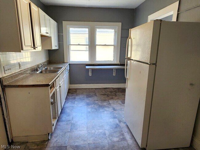 Foto del edificio - 961 E 143rd St