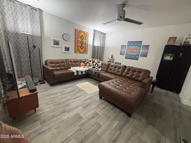 Foto del edificio - 16225 W Mesquite Dr