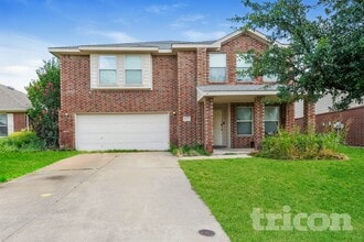 Building Photo - 4877 Trail Hollow Dr