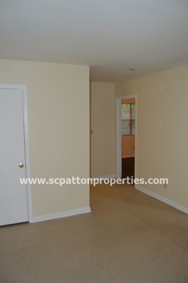 Foto del edificio - Eau Claire Apartment