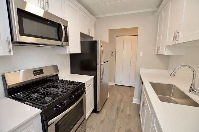 Foto del edificio - 5133 Washington St