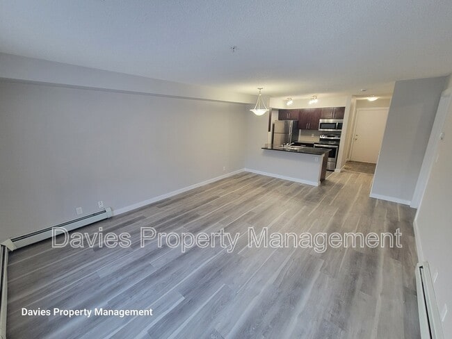 Building Photo - 3211 James Mowatt Trail SW