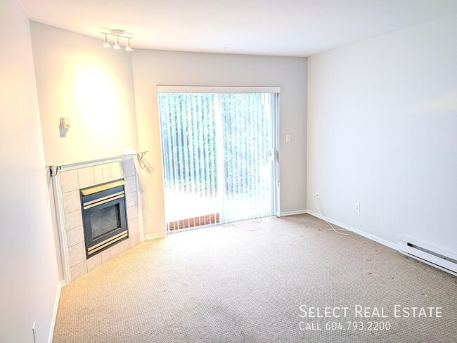 Building Photo - 9235 Woodbine St