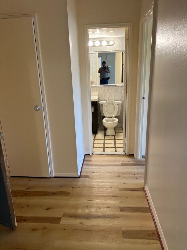 Bathroom - 416 Benedict Ave