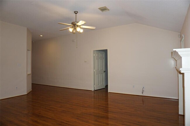 Foto del edificio - 6519 Greenhouse Rd