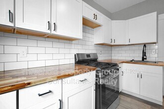Building Photo - 67-69 S Terrace Ave