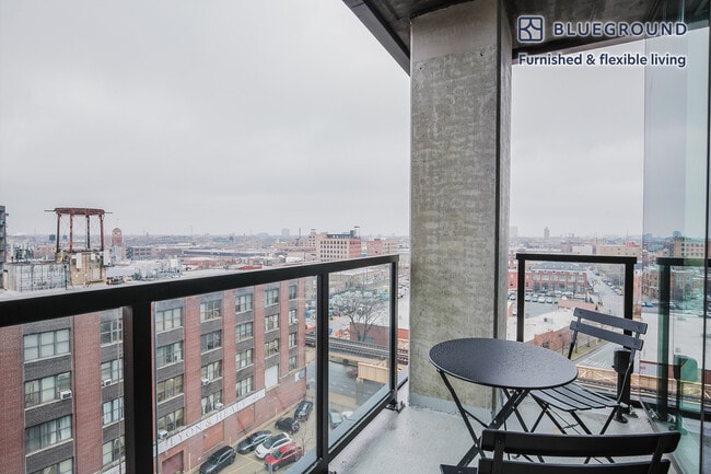 Foto del edificio - 1400 W Randolph St