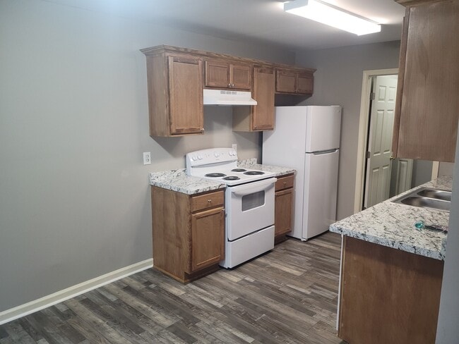 Building Photo - 26 Falcon Cir NW