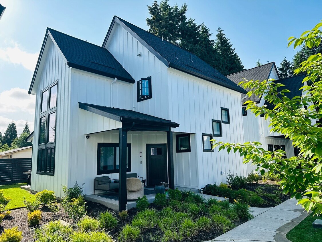 Foto principal - The Green at Felida Park Stunning Home