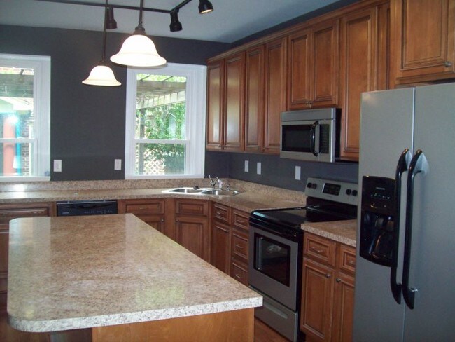 Foto del edificio - 241 Campsie Pl