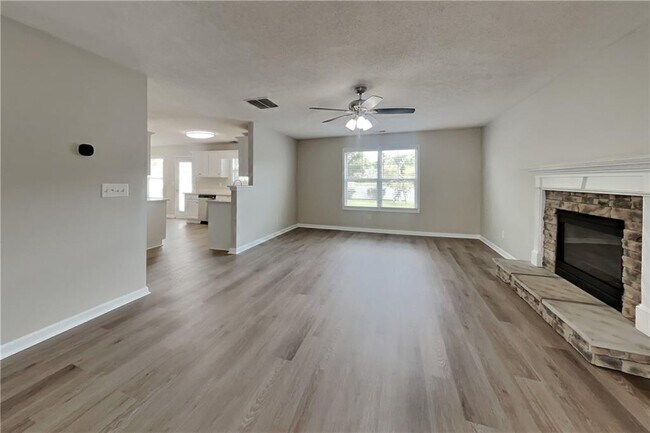 Building Photo - 800 Franklin Mill Trace