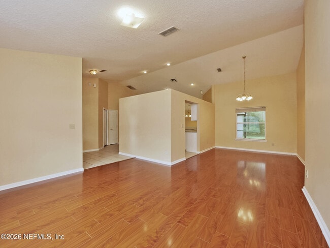 Building Photo - 12252 Lake Fern Dr