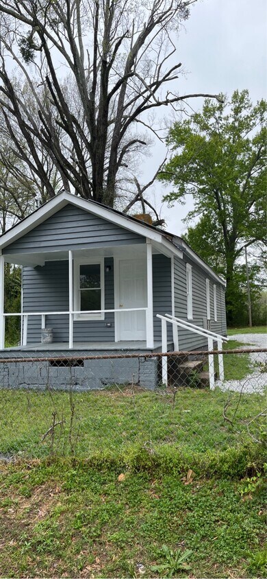 Primary Photo - 633 Taggart Ave