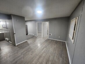 Building Photo - 1422 Bancroft St