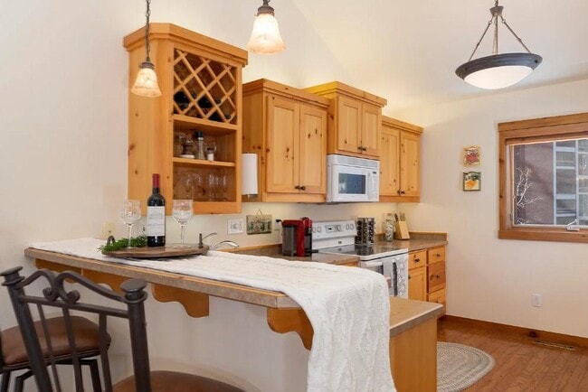 Photo - 476 Kings Crossing Rd Townhome